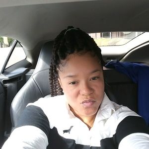 Meet your Posher, Crystal